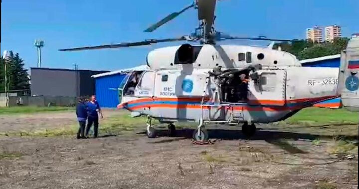 Вертолет спас туристов, заблудившихся в Сочи