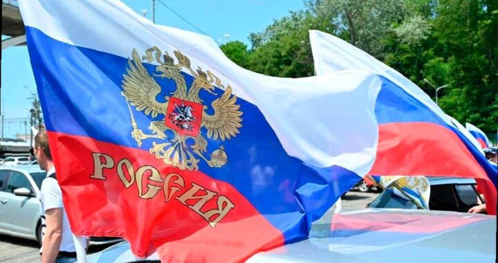 Автомотопробег в честь Дня России прошел по улицам Сочи