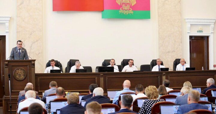 «Виктор Тепляков участвовал в заседании краевого парламента»