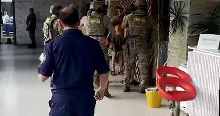 В Сочи арестовали мать и сына по обвинению в экстремизме