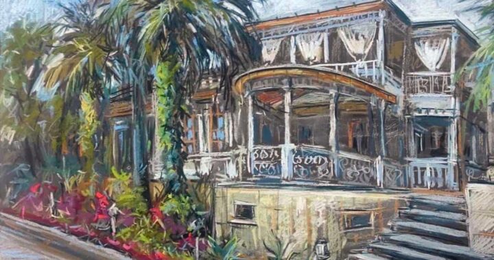 В Сочи открылась удивительная выставка картин с изображением старинных домов курорта