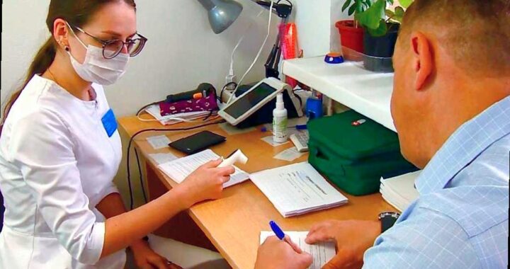 На предприятиях Сочи продолжается вакцинация от гриппа