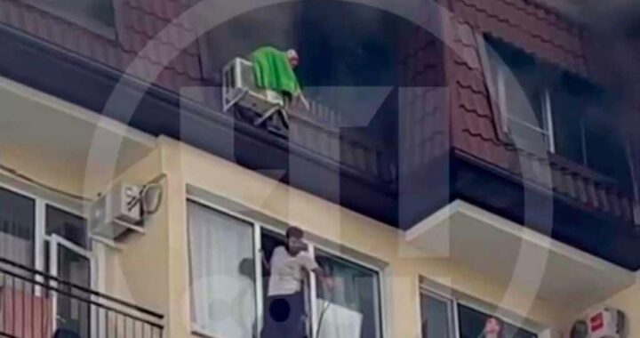 Более 100 человек помогают потушить пожар на улице Альпийской в Сочи.