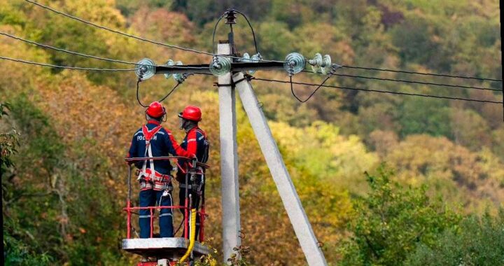 7 ноября в Сочи будут проведены внеплановые работы на энергообъектах для предотвращения возможных нарушений. Это может повлечь ограничения в электроснабжении для некоторых абонентов ради обеспечения безопасности, как сообщили представители «Россетей Кубань».