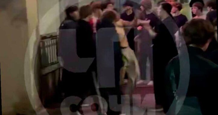 Массовая драка в центре Сочи: полиция задерживает участников