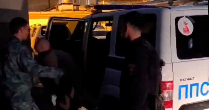 В Сочи подозреваемый попытался сбежать от полиции, «ходя по воде»