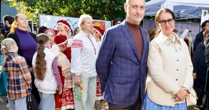 «Депутат Виктор Тепляков отметил День народного единства в Сочи»