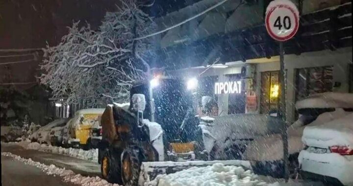 Сильный снегопад в ночь в Сочи, ожидается усиление осадков