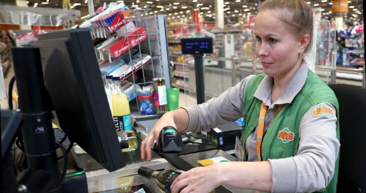 Штрафы за продажу алкоголя несовершеннолетним могут вырасти в десять раз