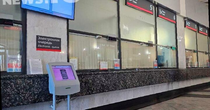 На адлерском направлении поездов задерживается отправление из-за аномальных снегопадов в Краснодарском крае. ФПК сообщает о изменениях в расписании следующих поездов: