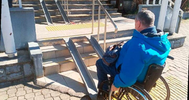 Магазины и кафе в центре Сочи проверили на доступность для маломобильн