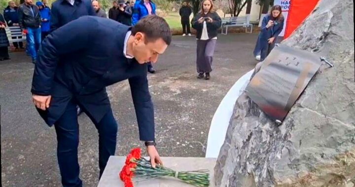 В Сочи сотрудники «Водоканала» почтили память погибших коллег — участн