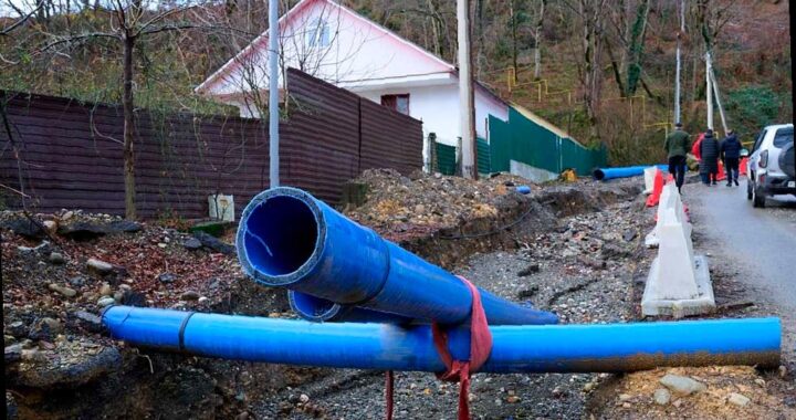 Власти обещают восстановить разрушенную дорогу в селе Верхнениколаевском